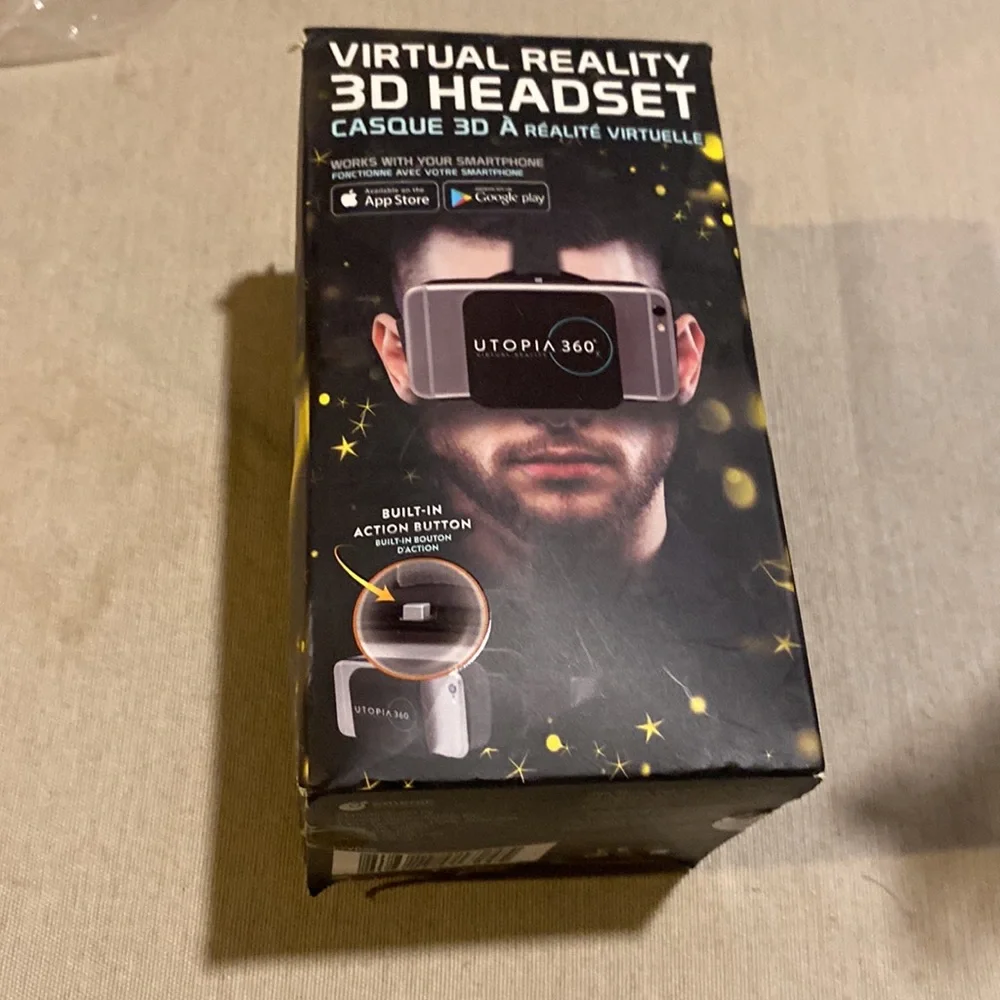 Virtual reality 3D Headset works with your smartphone.